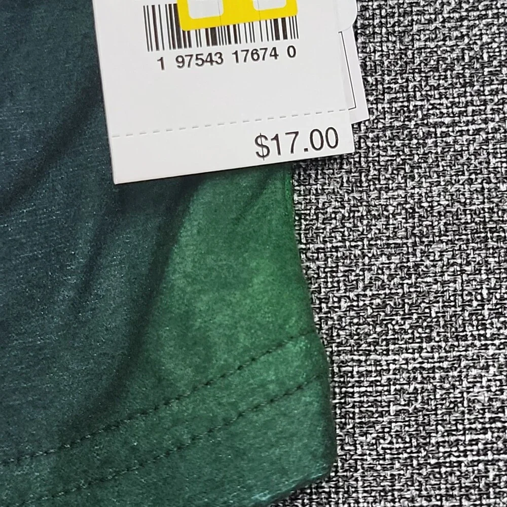 Minecraft Boys' Pajama Set Size Medium 8/10 Green Top Pants with Socks